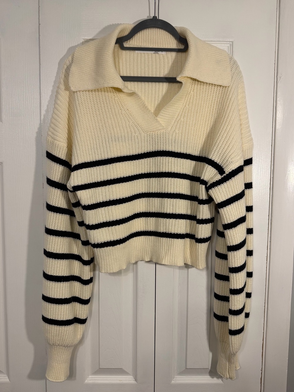 Altar’d State Striped Collared Sweater L Cream Black